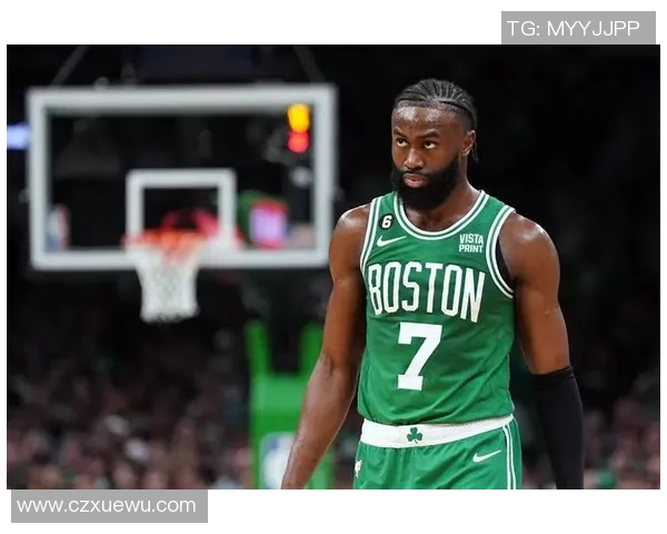 杰伦布朗：从NBA新星到篮球巨星的成长之路与未来展望